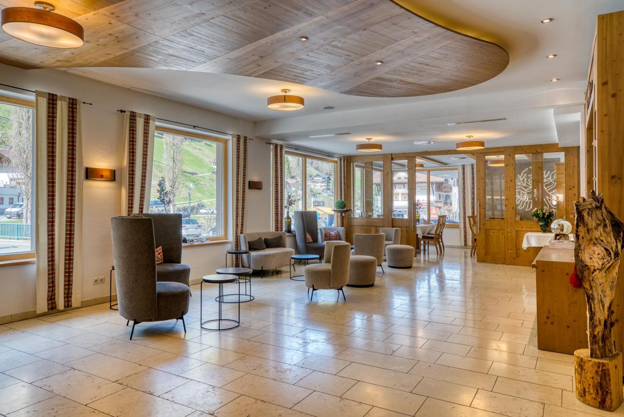 Mallaun Hotel.Erlebnis See Ngoại thất bức ảnh
