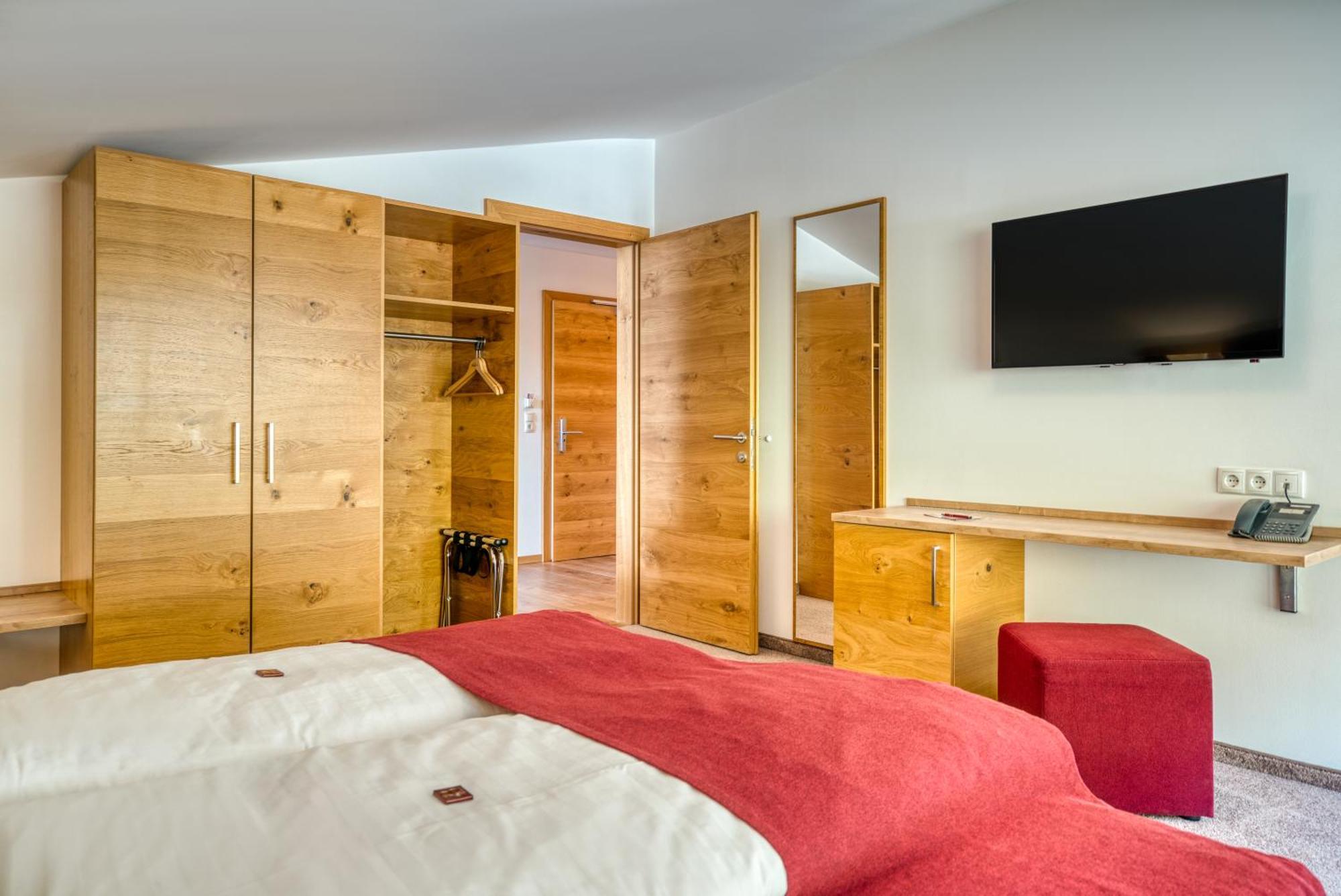 Mallaun Hotel.Erlebnis See Ngoại thất bức ảnh