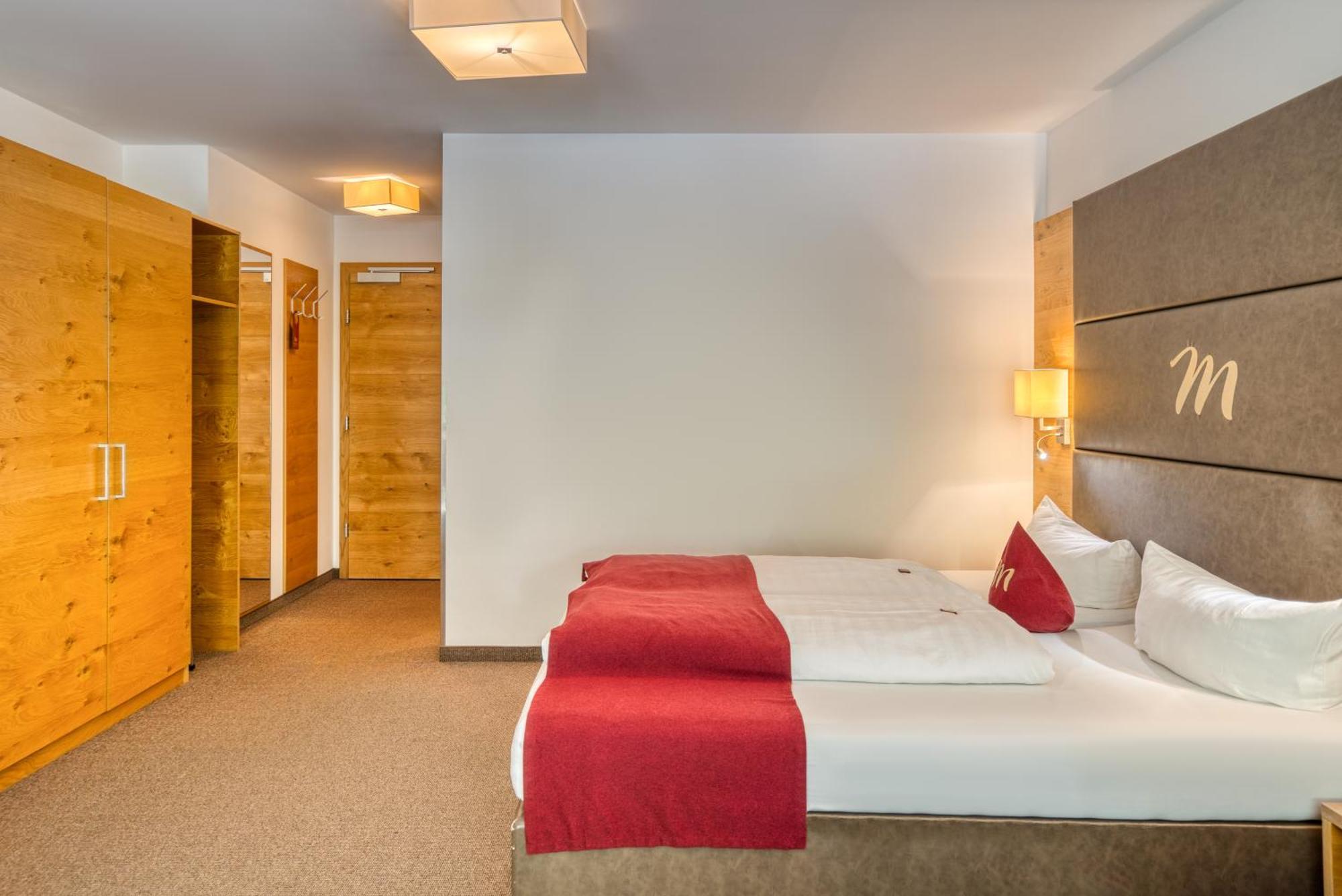 Mallaun Hotel.Erlebnis See Ngoại thất bức ảnh